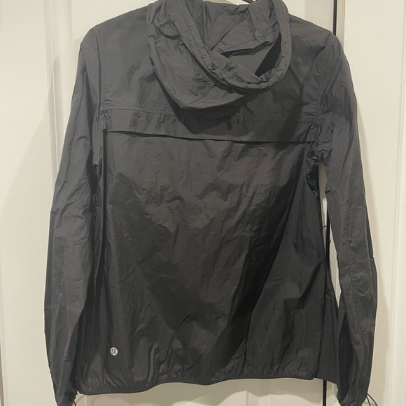 Lululemon Step Out Anorak - Picture 2 of 7
